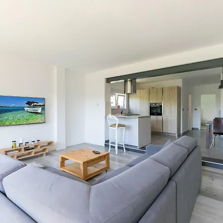 Apartman Oliver Art